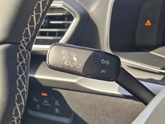 Seat Leon 2.0 TDI DSG Sportstourer Style