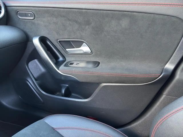 Mercedes-Benz CLA 200 4MATIC AMG Line Coupé