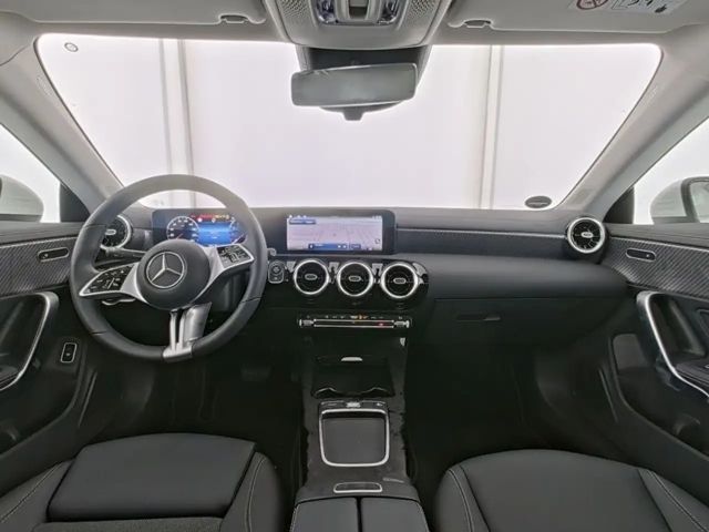 Mercedes-Benz CLA 180 Coupé Progressive