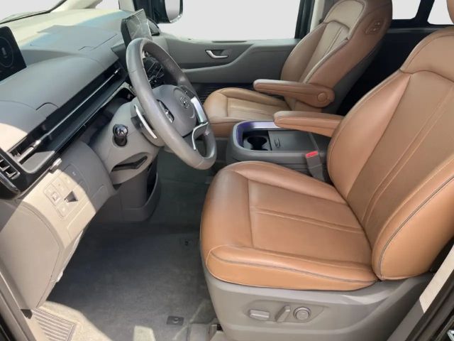 Hyundai Staria Signature Vierwielaandrijving