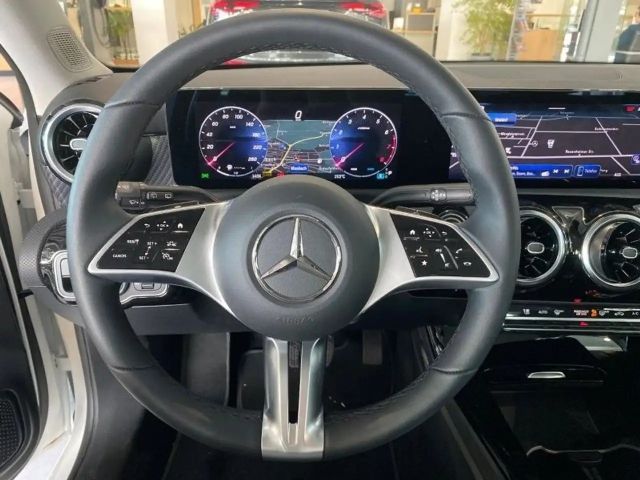 Mercedes-Benz A 200 Progressive