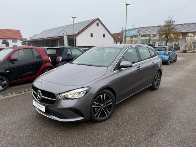 Mercedes-Benz B 180 Progressive Sedan