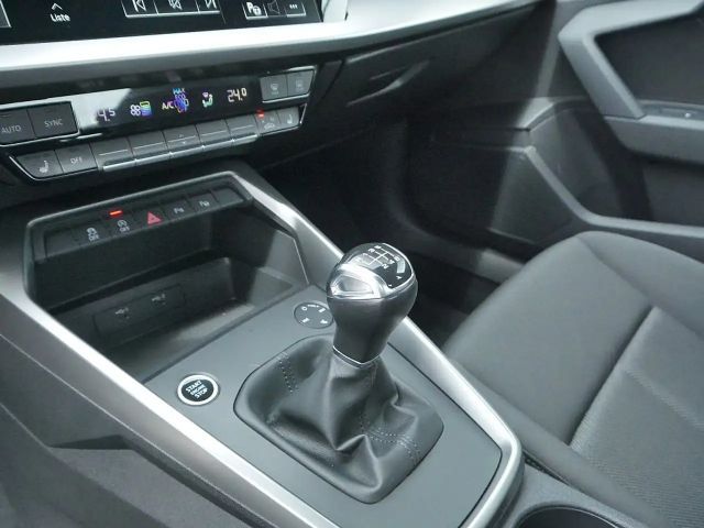 Audi A3 30 TFSI Sedan