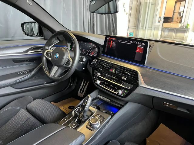 BMW 530 530d M-Sport Sedan