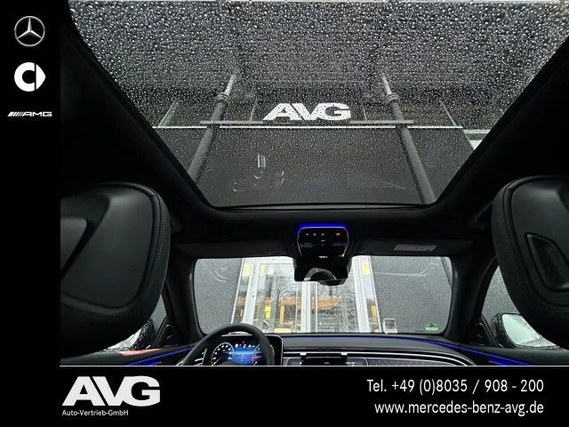 Mercedes-Benz E 220 AMG Line E 220 d Sedan