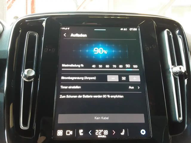 Volvo XC40 Plus Twin Engine