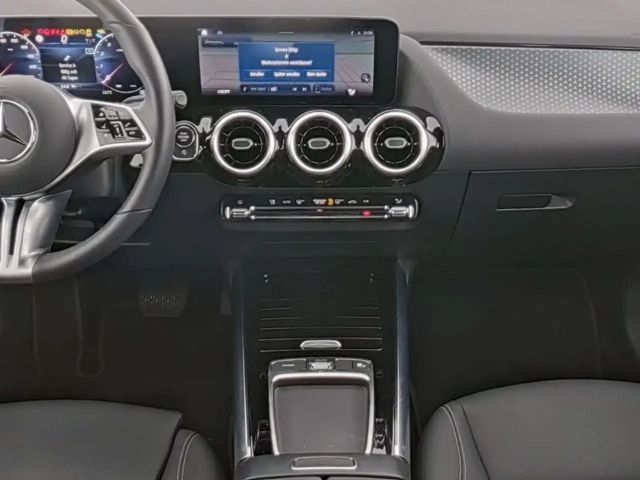 Mercedes-Benz B 200 Progressive Sedan