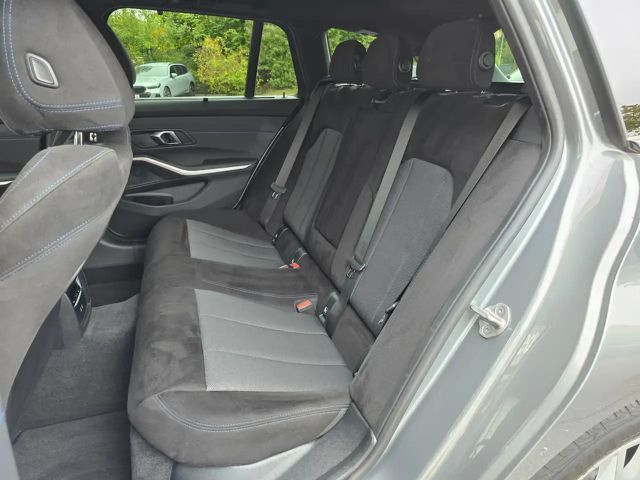 BMW 320 320i M-Sport Touring