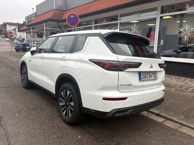 Mitsubishi Outlander 4WD PHEV