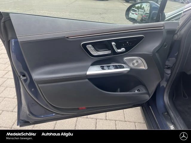 Mercedes-Benz EQE 300 Premium Sedan