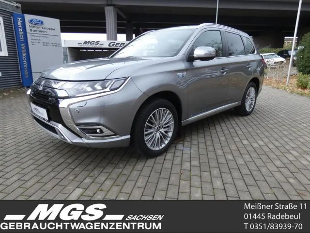 Mitsubishi Outlander 4WD PHEV