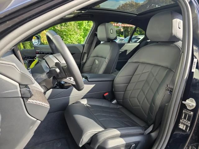 BMW 520 520i M-Sport Sedan