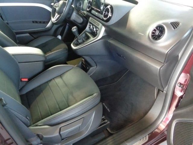 Mercedes-Benz T 180 T 180 KAMERA,LED,AHK,SPUR,NP:44.652,-EURO