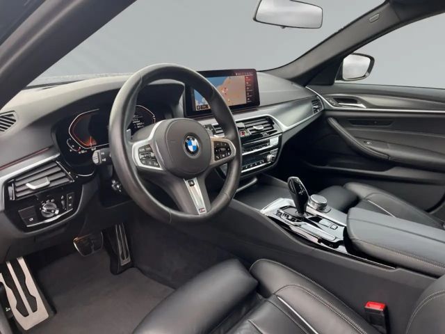 BMW 530 530i M-Sport Touring xDrive