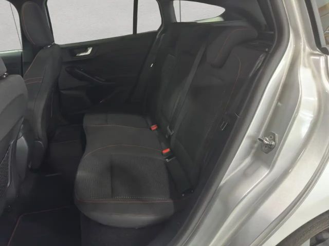 Ford Focus ST Line Wagon