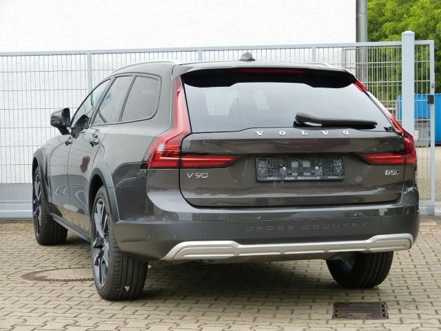 Volvo V90 Cross Country AWD Plus