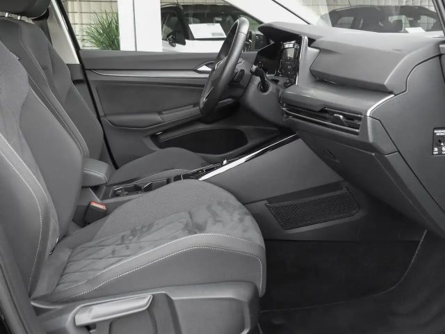 Volkswagen Golf 2.0 TDI DSG Style Variant