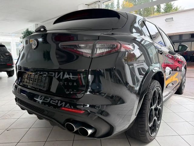 Alfa Romeo Stelvio Q4 Quadrifoglio Turbo