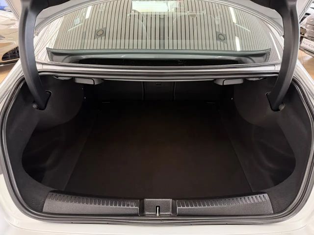 Mercedes-Benz CLA 180 Sedan Urban