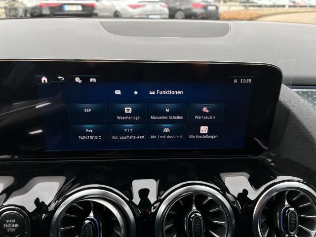 Mercedes-Benz GLA 180 AMG Line Limousine Lang