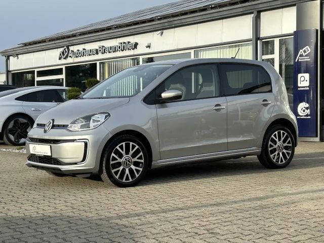 Volkswagen up! Plus Style