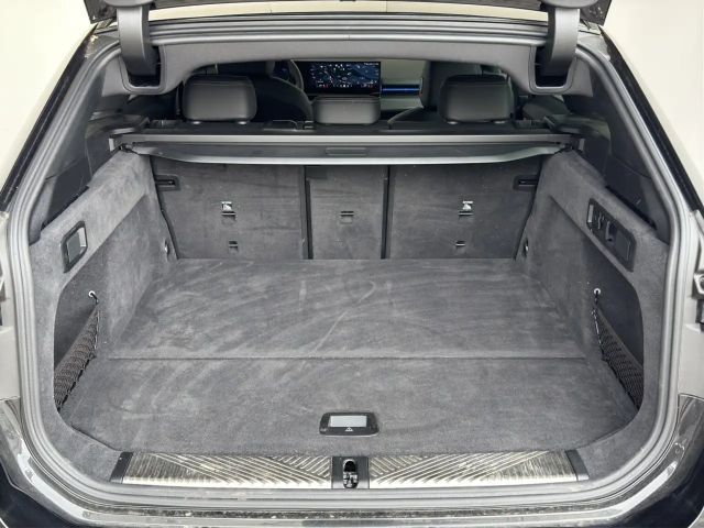 BMW 540 540d M-Sport Touring xDrive