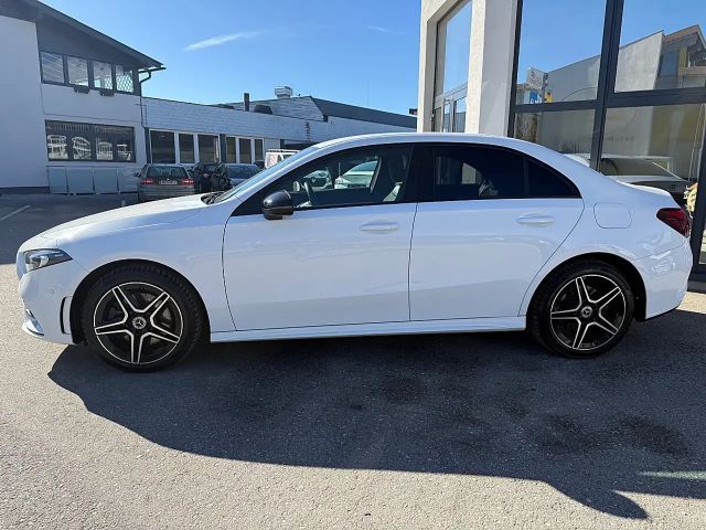 Mercedes-Benz A 250 A 250 e AMG Line