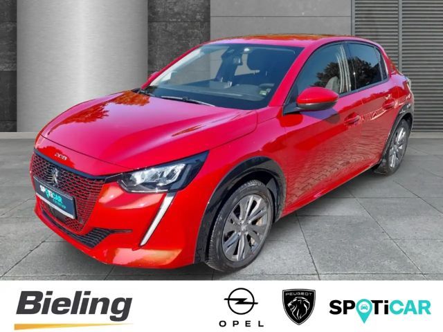 Peugeot 208 Navi Rückfahrkamera Einparkhile 1.Hand