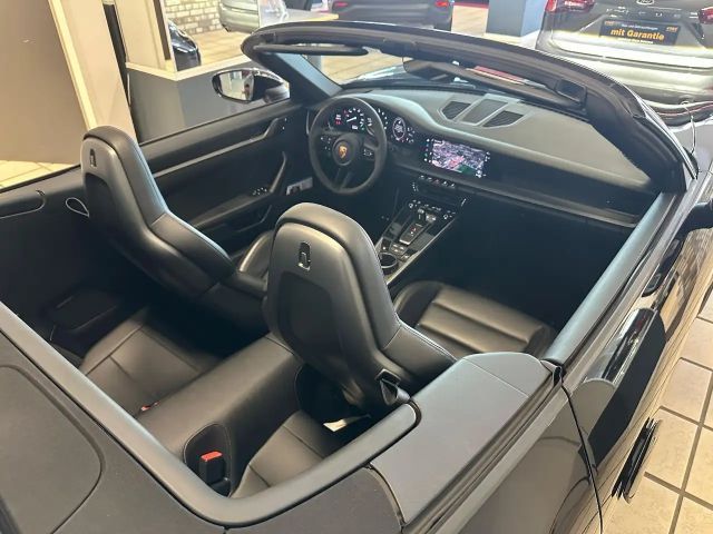 Porsche 992 Cabrio Carrera