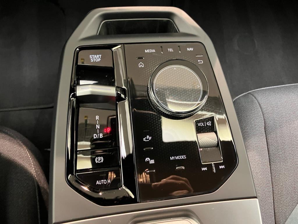BMW iX xDrive40