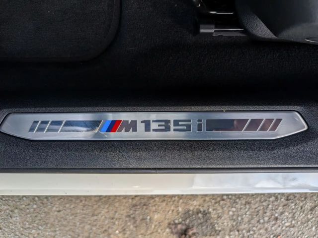 BMW 135 135i Sedan xDrive