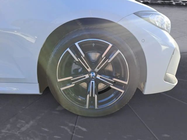 BMW 320 320d M-Sport Touring xDrive