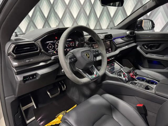 Lamborghini Urus SE // CARBON // UNIKÄT // VOLLE HÜTTE //