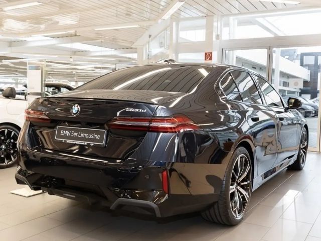 BMW 520 520d M-Sport Sedan