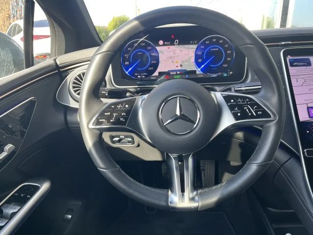 Mercedes-Benz EQE 300 Sedan