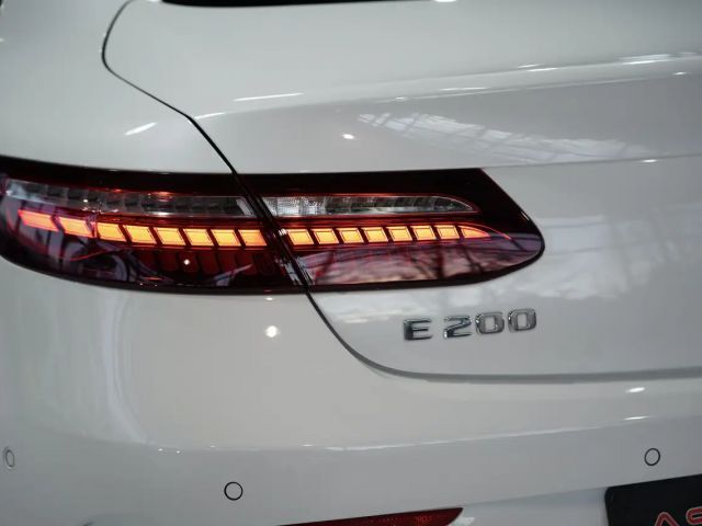 Mercedes-Benz E 200 4MATIC AMG Line Coupé