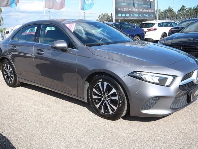 Mercedes-Benz A 180 A 180 d