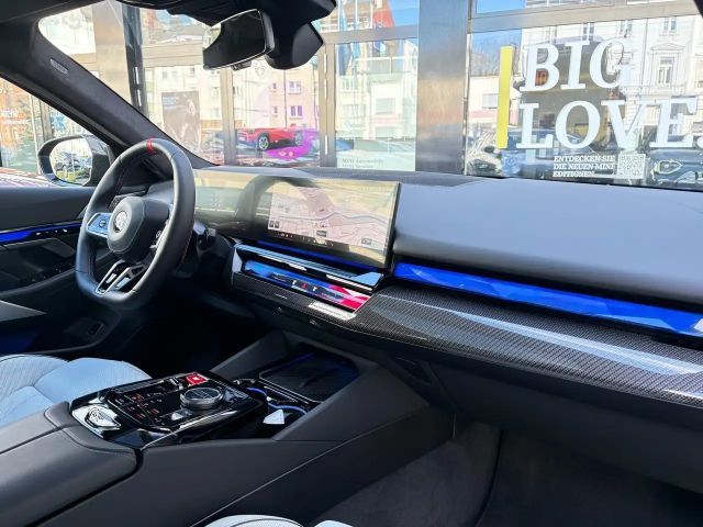 BMW M5 Touring Akrapovic KW V4 M-Performance