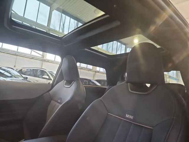 MINI Cooper *Favoured Trim*18"*Navi*HUD*H&K*360*Pano*ParkAssis