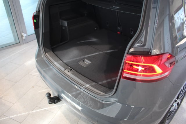 Volkswagen Touran Touran 1.5 TSI DSG Comfortline AHK, RFK, R2D,