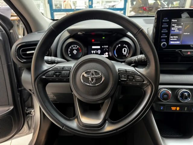 Toyota Yaris Hatchback Team D