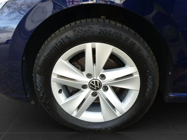 Volkswagen Golf DSG Life Variant