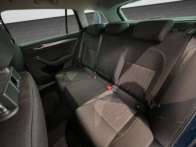 Skoda Superb 2.0 TDI Combi Style Style