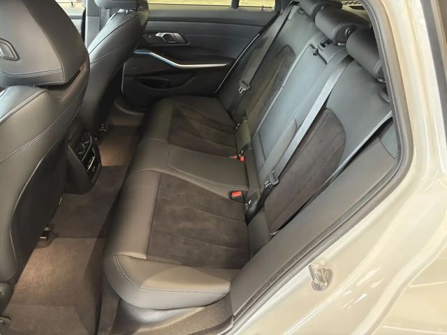 BMW 320 320d M-Sport Touring xDrive