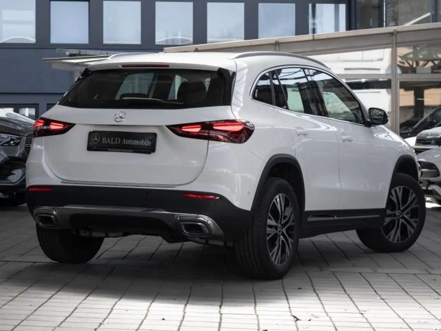 Mercedes-Benz GLA 180 Progressive