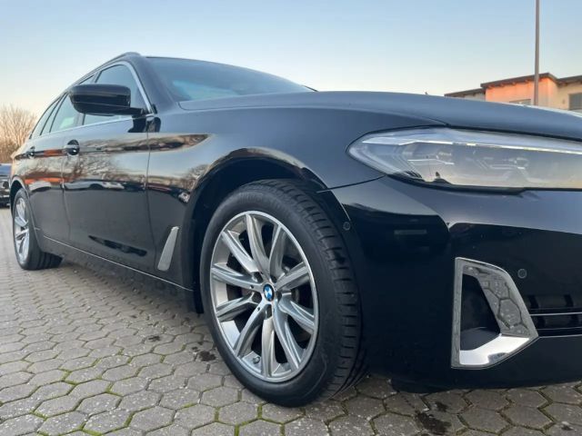 BMW 520 520d Luxury Line Touring xDrive