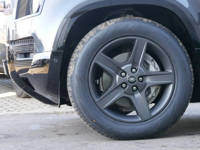 Land Rover Defender 110 Dynamic SE
