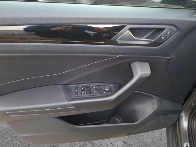 Volkswagen T-Roc DSG R-Line