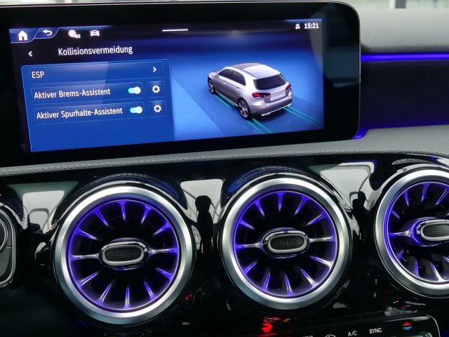 Mercedes-Benz A 200 AMG Line