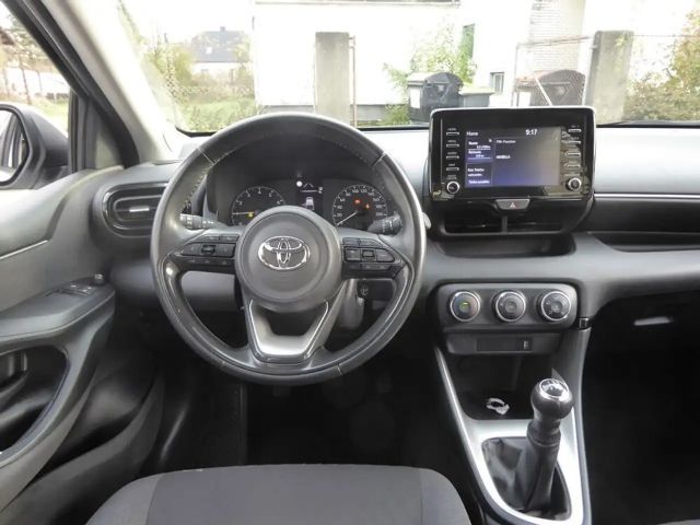 Toyota Yaris Active VVT-i